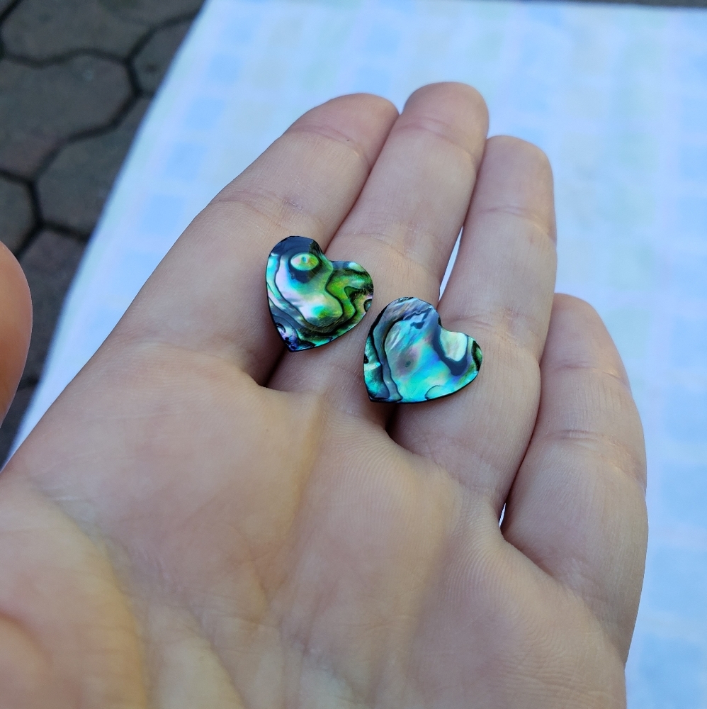 NWOT Genuine Abalone Shell Heart Earrings - Picture 4 of 6